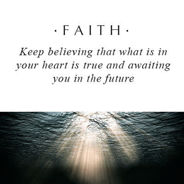 ESSENCE Faith Charm